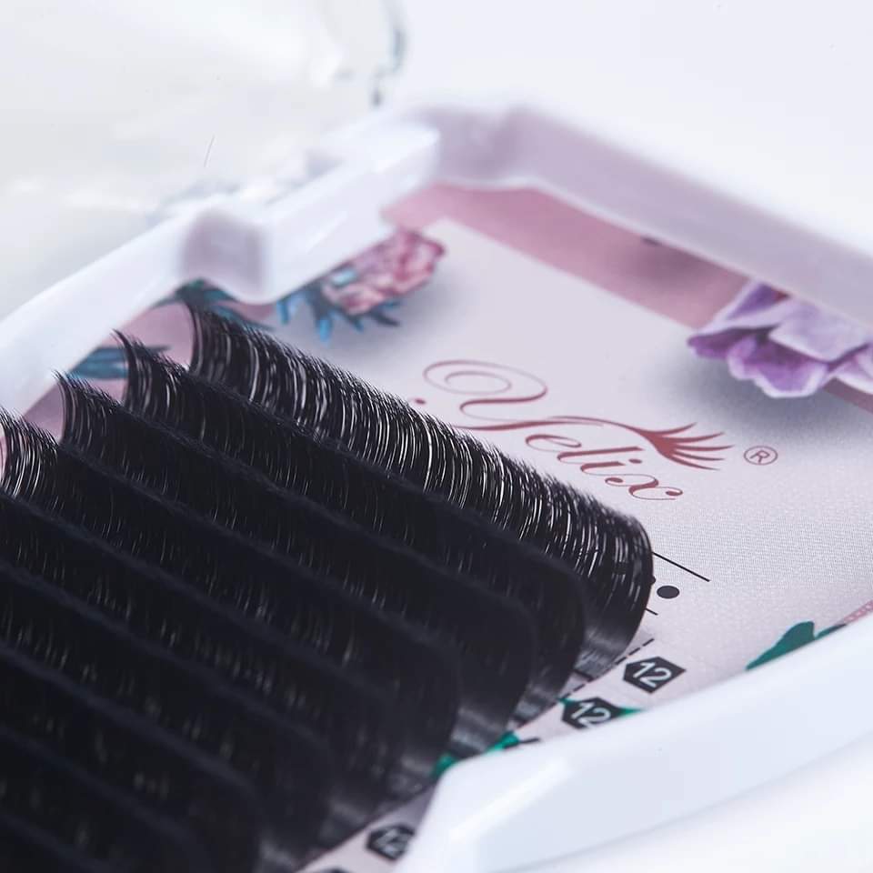 Lash extension